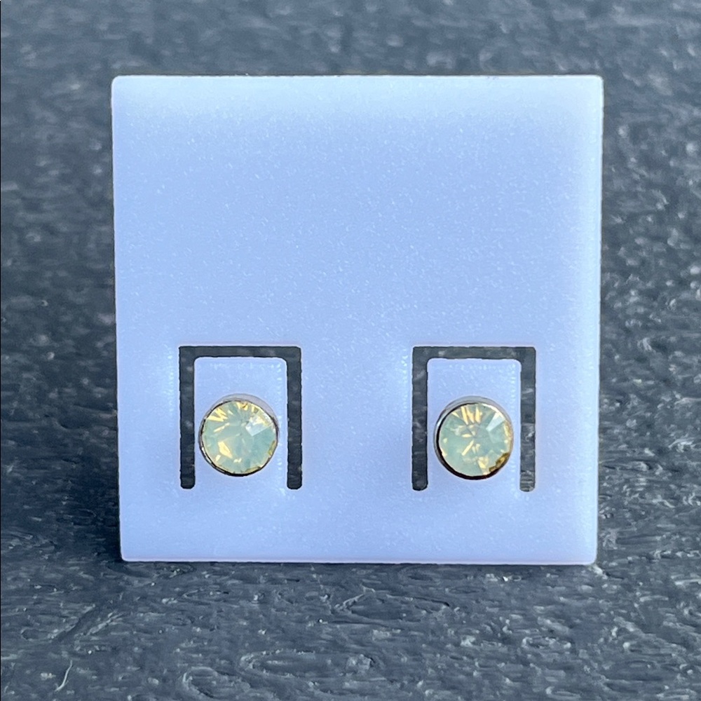 Vintage Soft Yellow Iridescent Crystal Stud Earrings; Silver Tone Hardware; NWOT